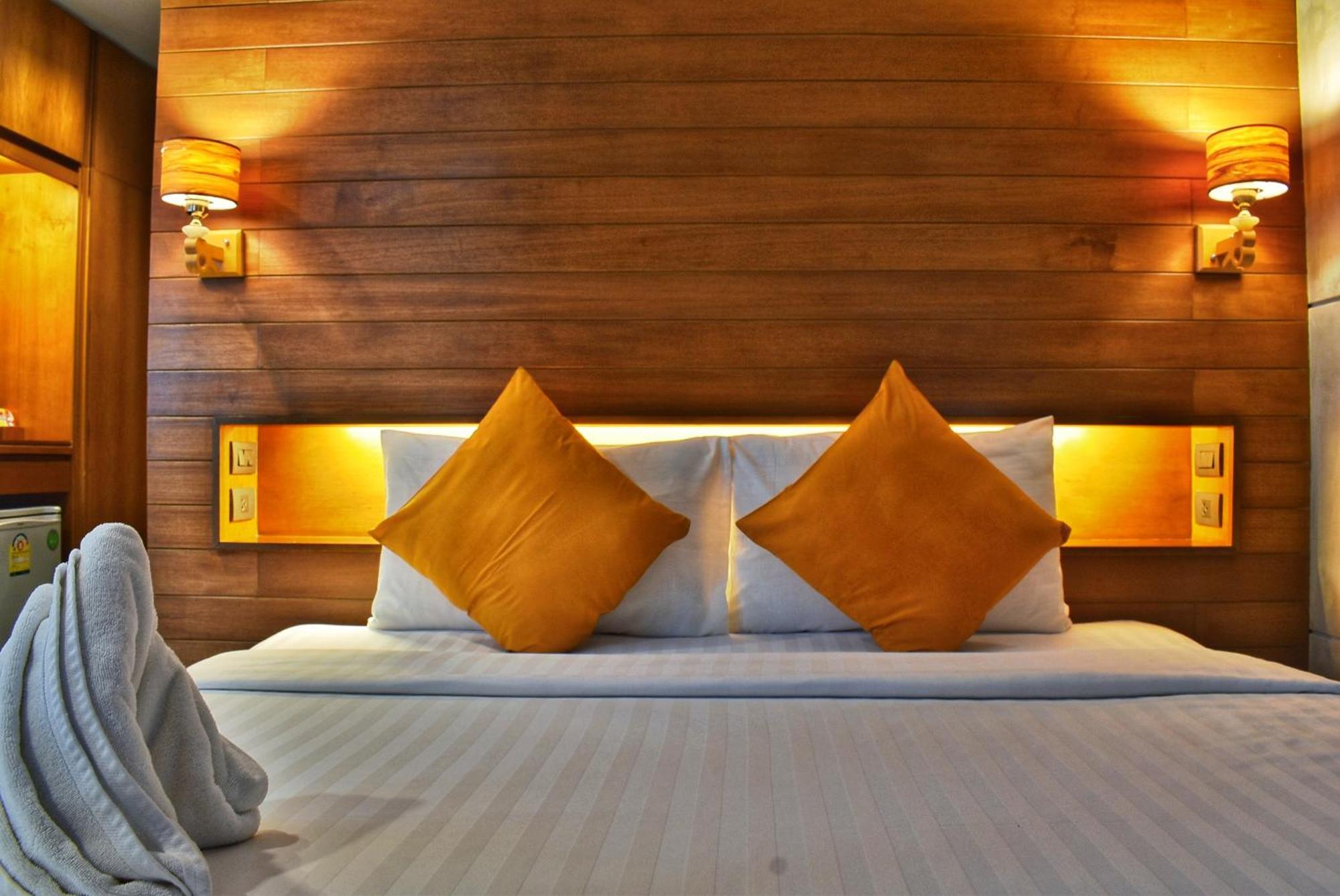 J4 Samui Hotel - Sha Plus Pantai Chaweng Luaran gambar